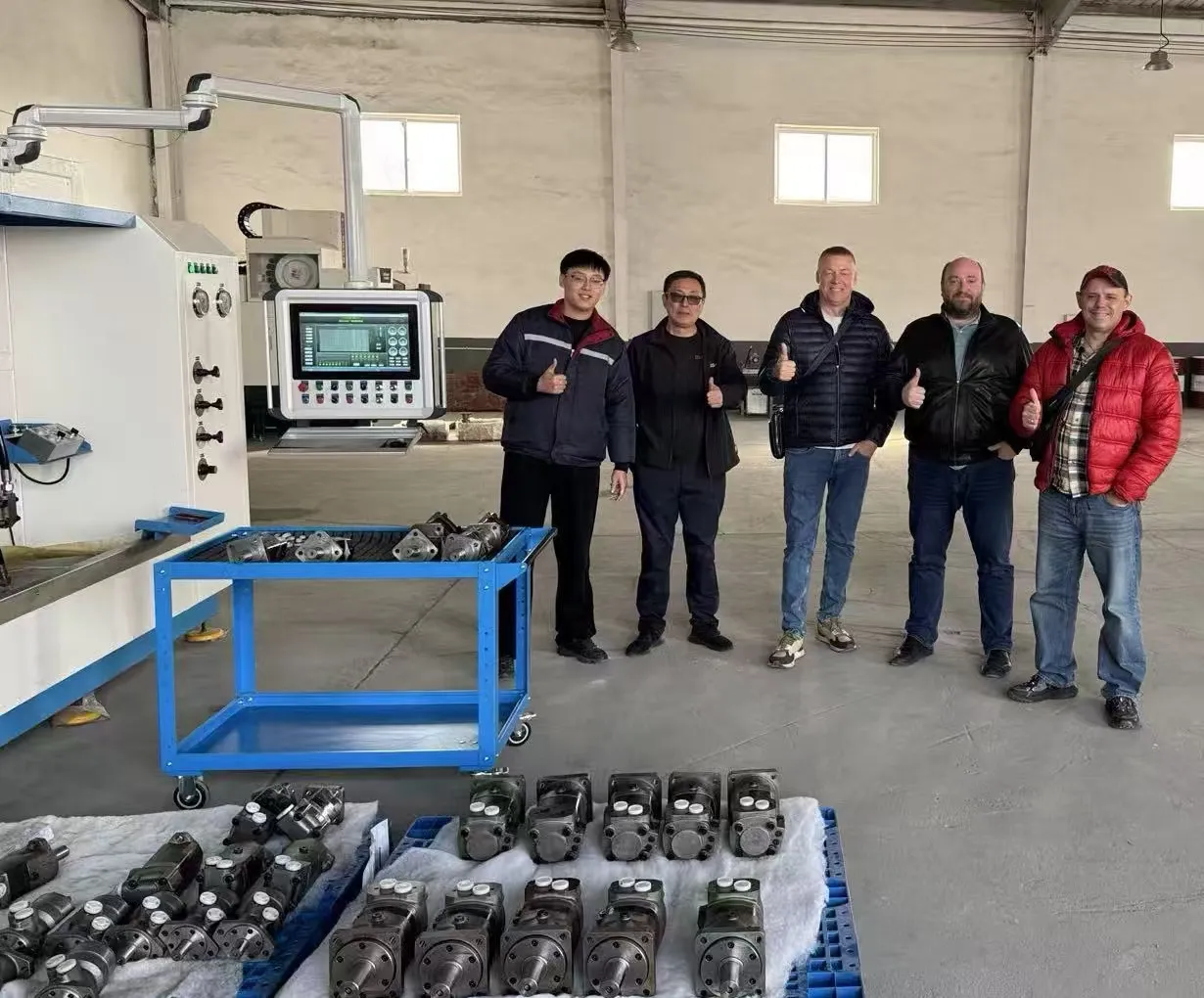 Російські клієнти відвідали завод гідромоторів Yushan у Циндао для огляду та обміну думками.